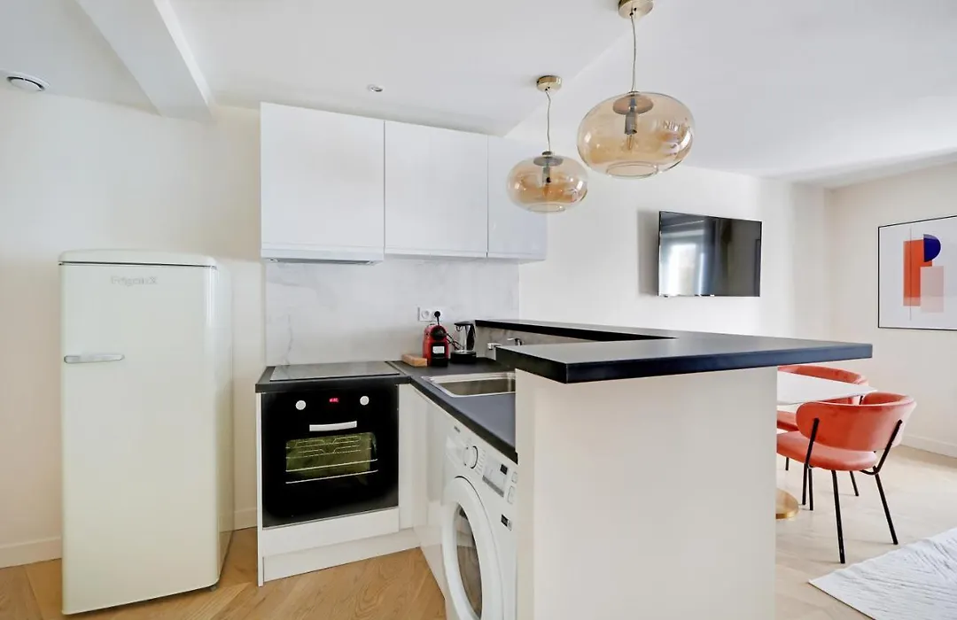 Pick A Flat'S Apartments In Saint-Lazare - Rue De Londres-1
